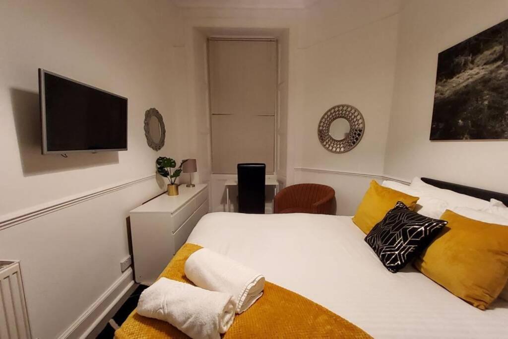 Leith Spectacular Apartment By Sensational Stay Short Lets & Serviced Accommodation With 6 Separate Beds & 2 Baths Édimbourg Extérieur photo