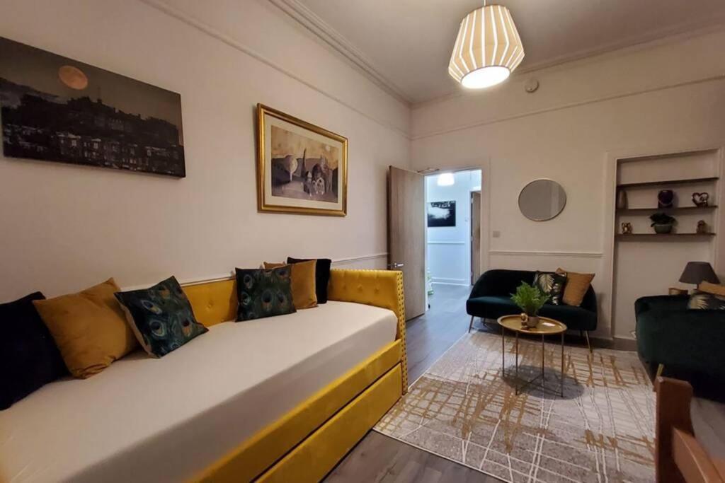 Leith Spectacular Apartment By Sensational Stay Short Lets & Serviced Accommodation With 6 Separate Beds & 2 Baths Édimbourg Extérieur photo
